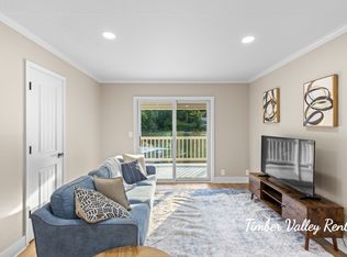 29 Vine St APT 2, Edwards, MO 65326