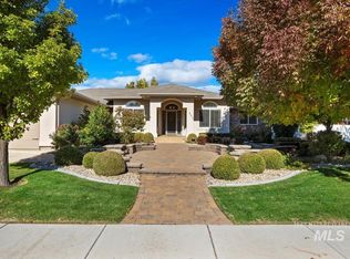 589 Whispering Pine Dr, Twin Falls, ID 83301