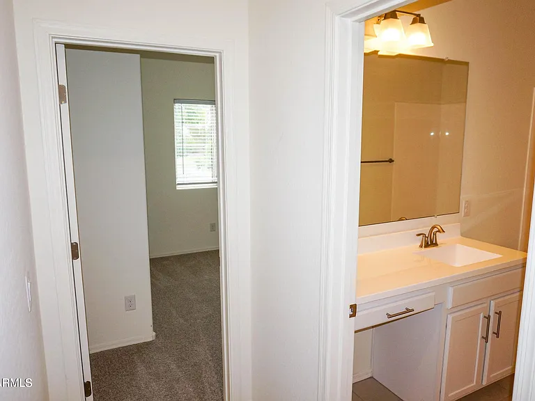 104 E Moonlight Trl — Photo 18
