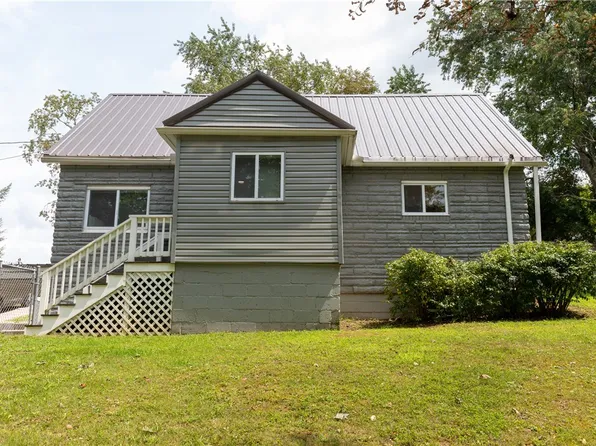 824 Ridge Rd, Brownsville, PA 15417