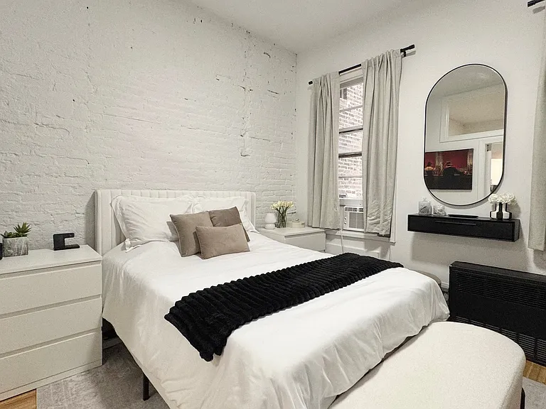 19 E 21st St #3C — Photo 8