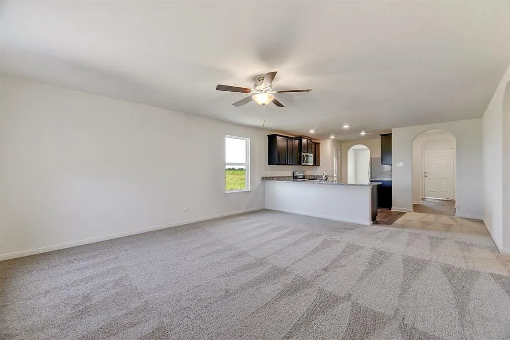 4 bed, 1525 sqft, $1,850 — Photo 4