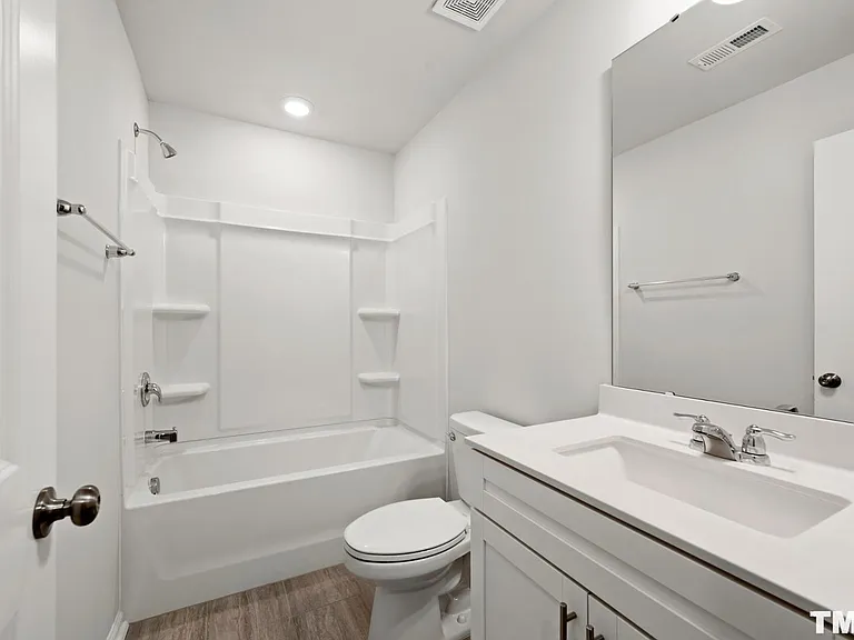 742 Cormiche Ln — Photo 3