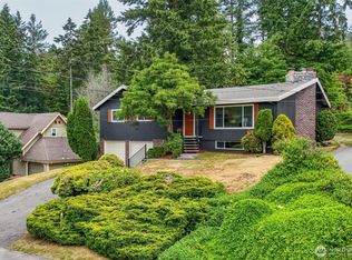 3828 Harbel Drive NE, Bremerton, WA 98310