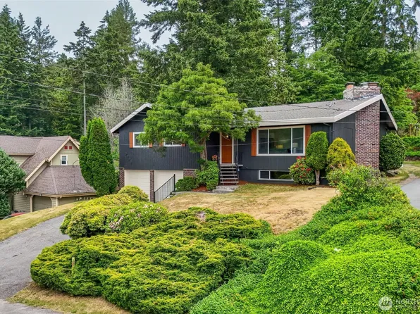 3828 Harbel Drive NE, Bremerton, WA 98310