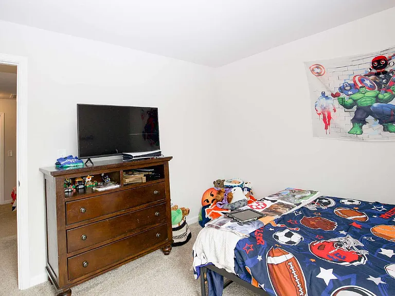 413 Century Ln — Photo 44