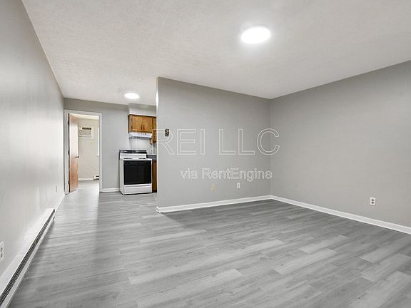 3rd image of 176 Thistlewood Ave #15