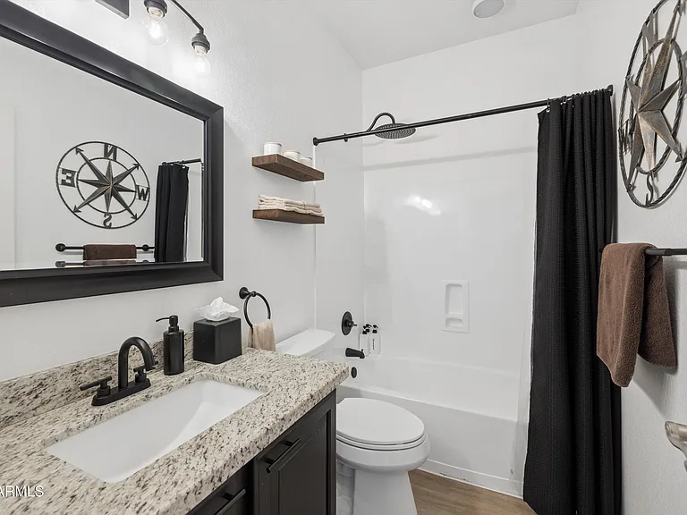 9647 E Ludlow Dr — Photo 23