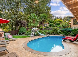 17418 1st Pl SW, Seattle, WA 98166