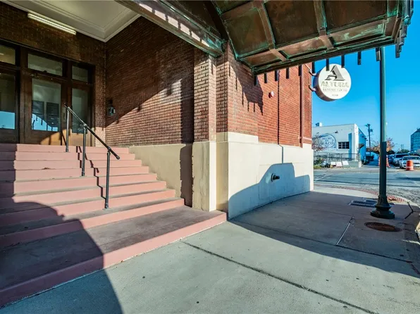 216 S 6th St #F, Waco, TX 76701