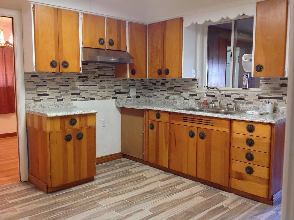 2 bed, 1400 sqft, $2,700 — Photo 3