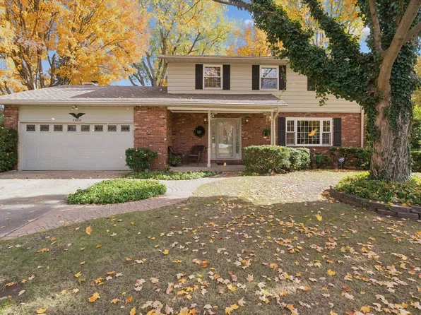 52836 Arbor Dr, South Bend, IN 46635