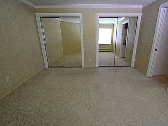 5th image of 160 Seminary Dr #U-3f