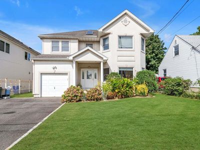 111 Fulton Avenue, Garden City Park, NY, 11040