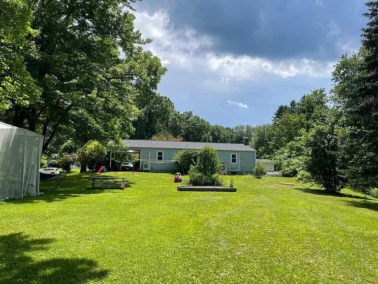 85 Longmeadow Dr — Photo 16
