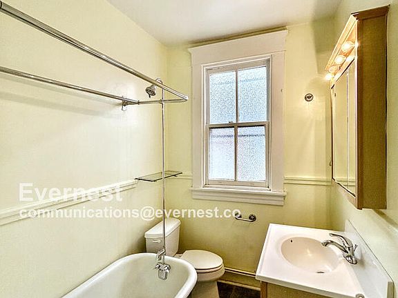 5th image of 2709 Floyd Ave Floor 1