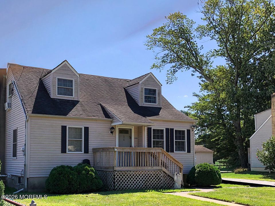 1st image of 216 Maple Avenue