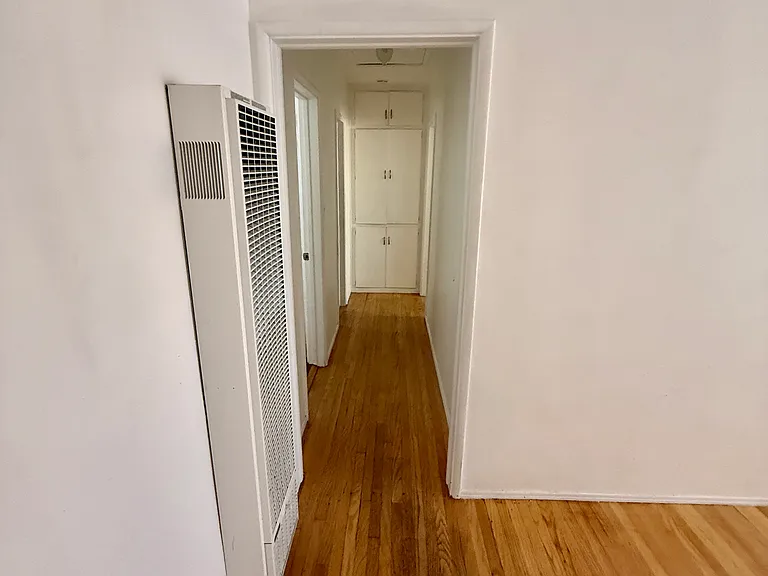 221 W 14th St #223 — Photo 7
