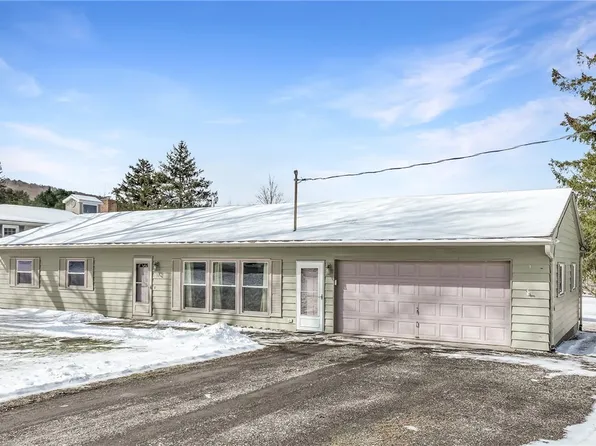 34 Yellow Barn Rd, Freeville, NY 13068