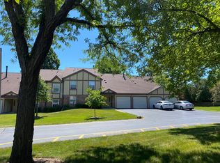 1075 Auburn Ln #1075, Buffalo Grove, IL 60089