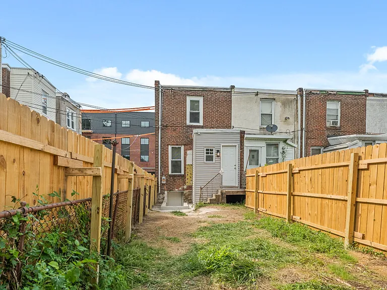 2066 Eastburn Ave — Photo 28