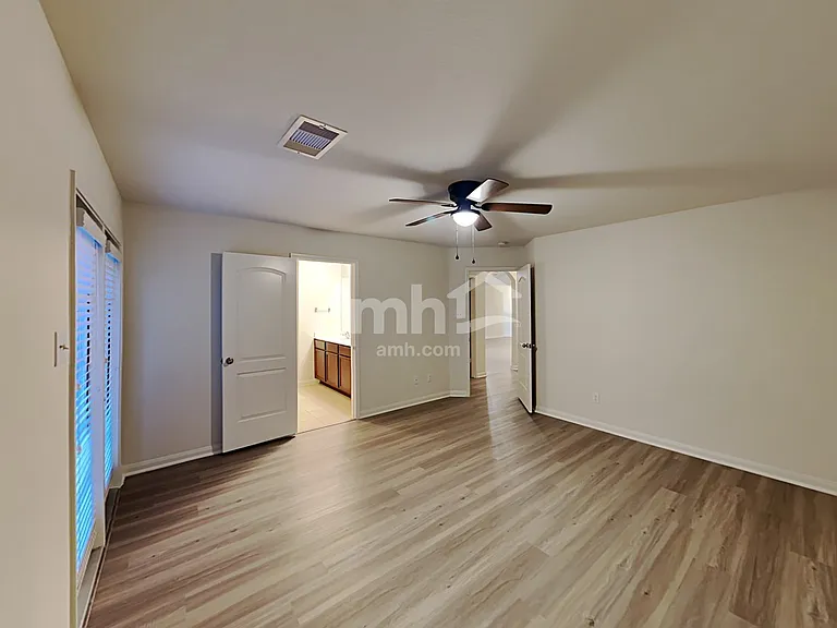22718 Klingamans Way — Photo 12