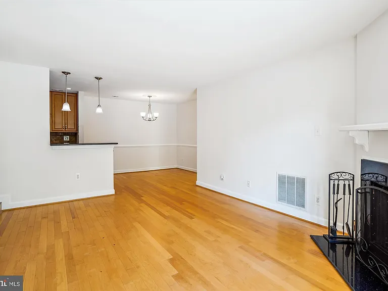 18210 Chalet Dr #1-51 — Photo 5