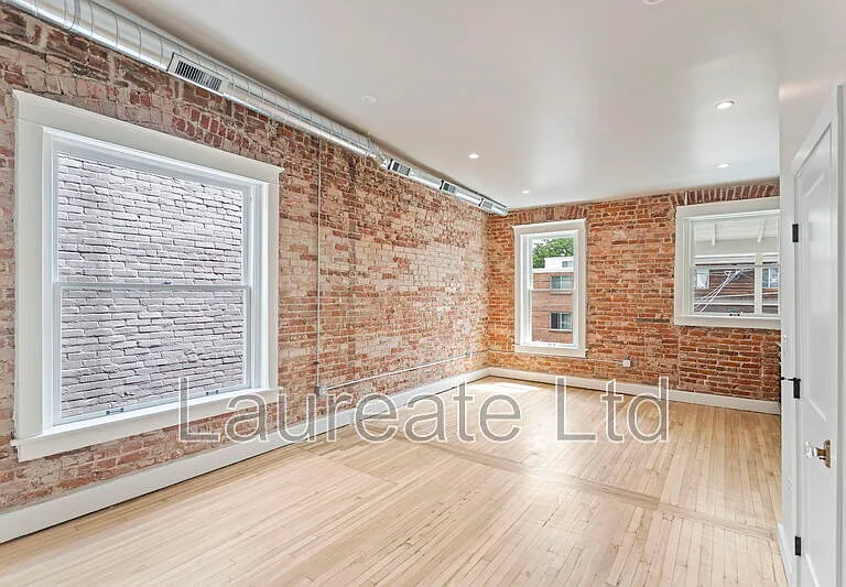 1256 N Clarkson St #8 — Photo 2