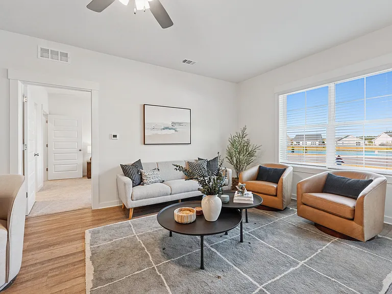 Lakeview Terrace — Photo 15