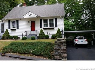 1 Herbert Ln, Norwich, CT 06360
