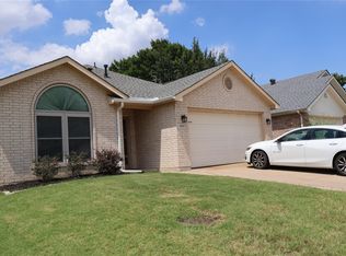 9005 Stillwater Trl, Fort Worth, TX 76118