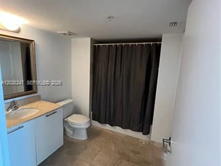 1800 N Bayshore Dr #2310 — Photo 28