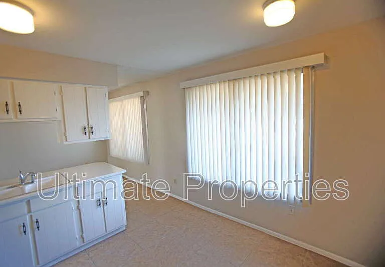 3832 W Acapulco Ln — Photo 7