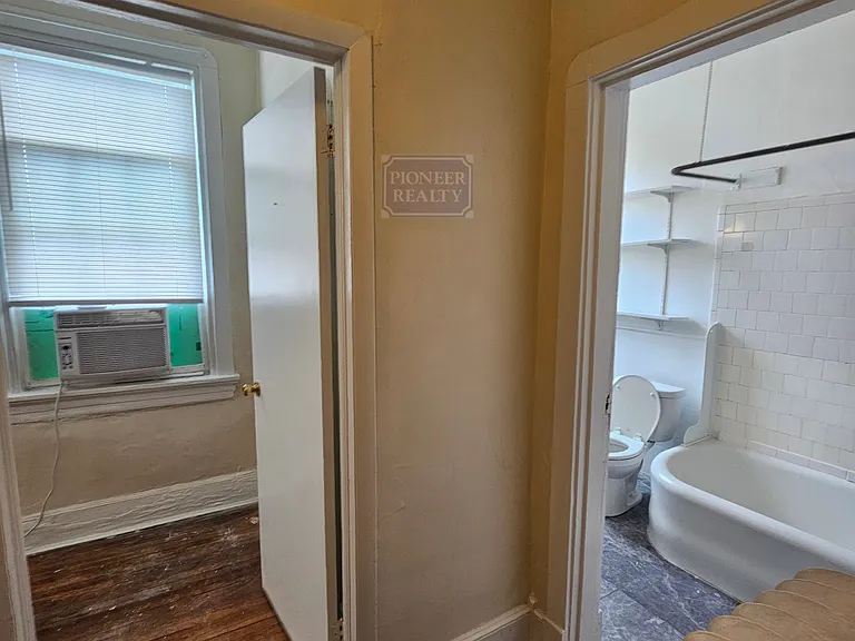 3110 Kensington Ave #11 — Photo 8