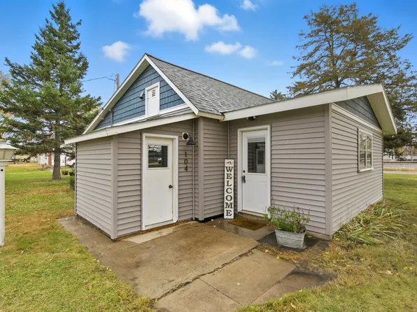 104 W Centre St, Royalton, MN 56373