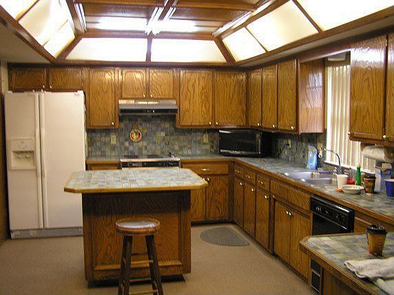 Large Kitchen with Island