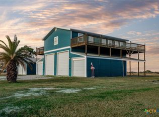 19 Dewberry Ln, Seadrift, TX 77983