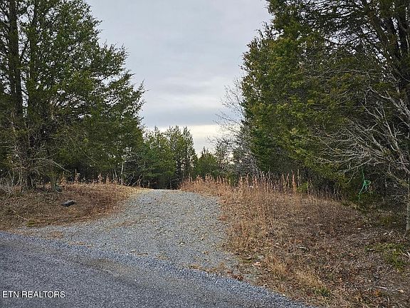 2nd image of 282 Richards Rd