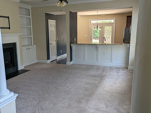 4th image of 222 Duck Mill Cir