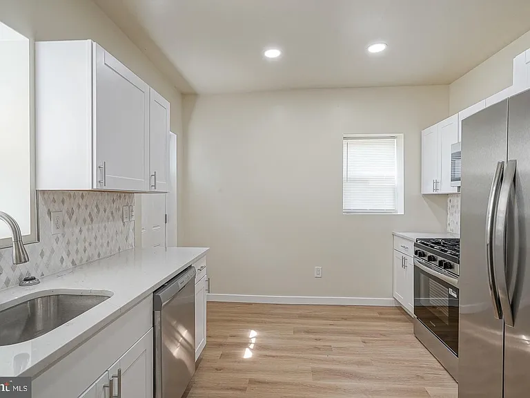1830 Filmore St — Photo 10