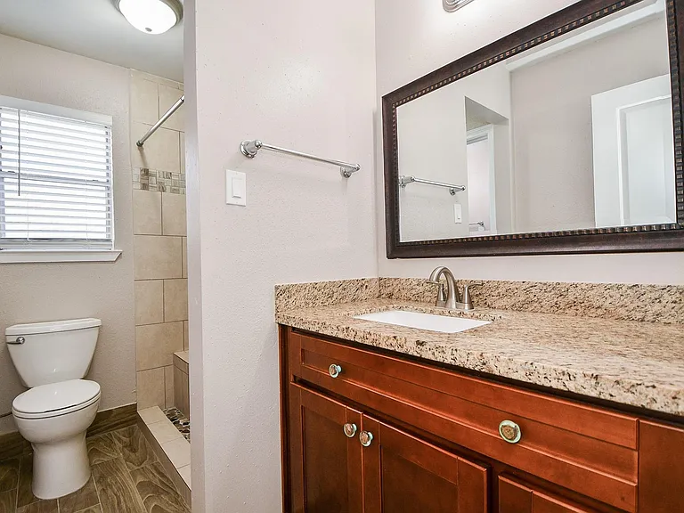 13910 Bonnercrest Dr — Photo 16