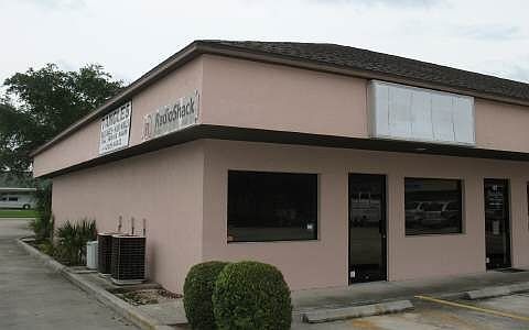 2nd image of 413 Plaza Ave