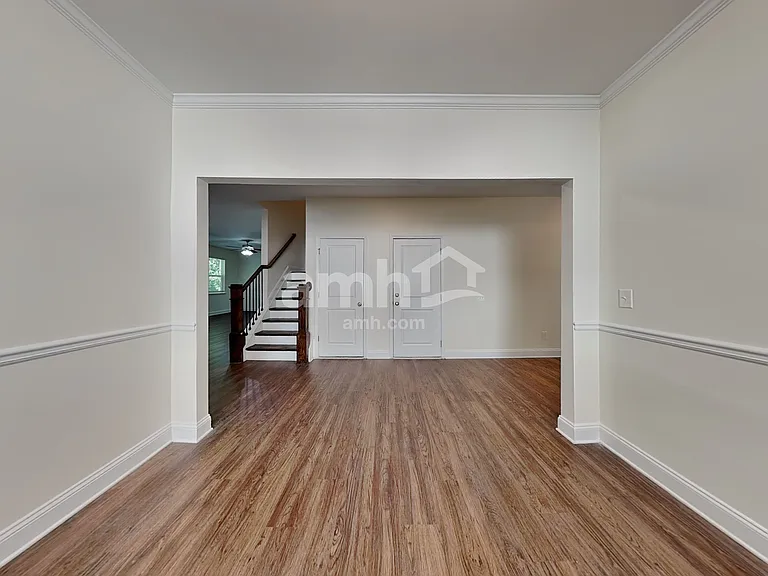 103 Kirk Dr — Photo 7
