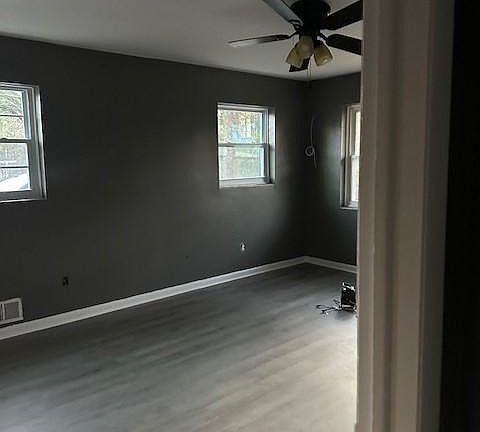 4th image of 891 Vfw Dr #891