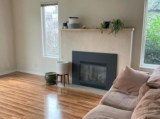 221 E Newton St APT B, Seattle, WA 98102