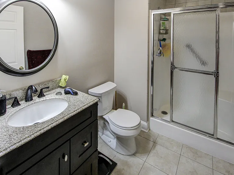 Hollandale Apartments — Photo 39