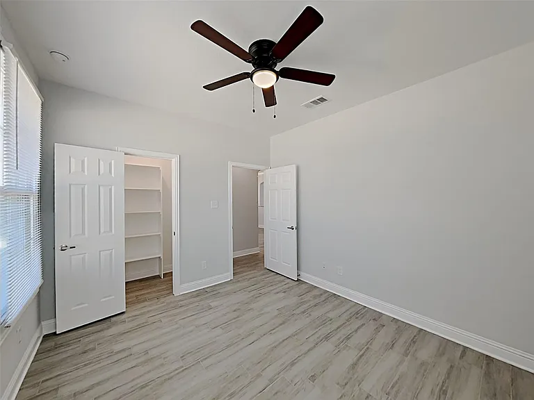1032 E Leuda St — Photo 13