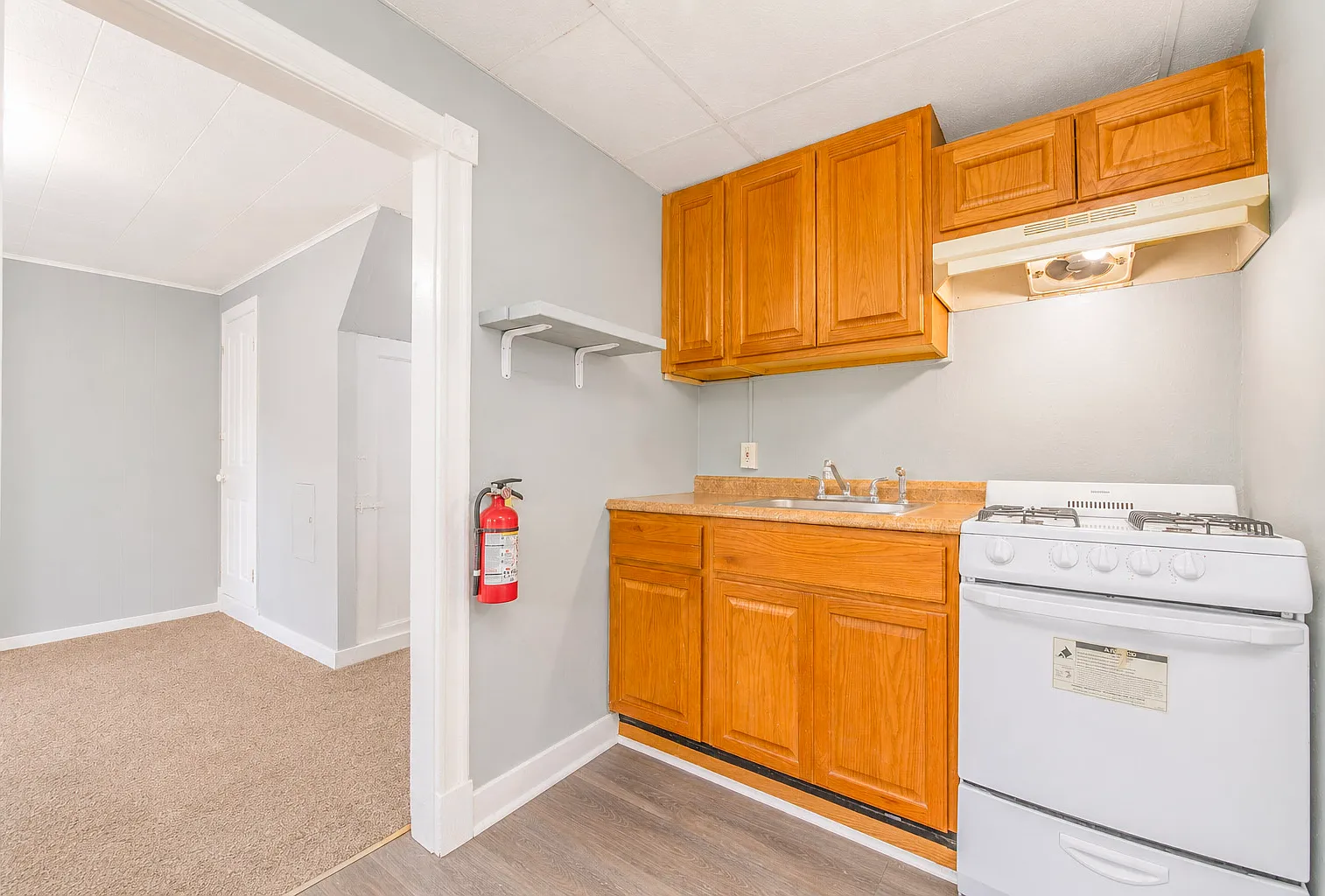 27 Pine St — Photo 4