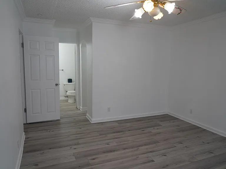 2852 Sawtelle Blvd #14 — Photo 24