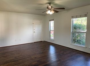 605 Wades Way APT A, Navasota, TX 77868